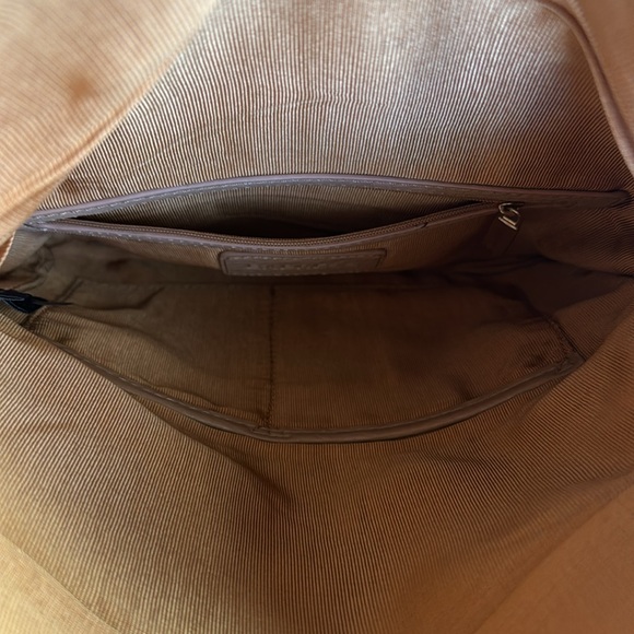Express Clutch with removable chain strap - Picture 6 of 6